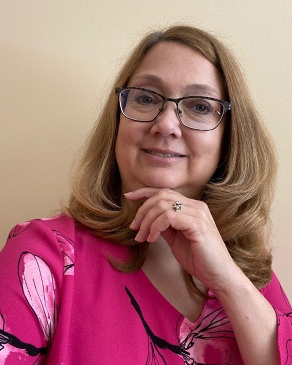 hps_org's tweet photo. Women's History Month - Meet the past President (2013-2015) of the Central Rocky Mountain Chapter of the @HPS_org, Deirdre Elder. 
Deirdre Elder is the Radiation Safety Manager for the @UCHealth system. Read her bio here: https://t.co/u37nNbhl3h https://t.co/A6I72fxCyA
