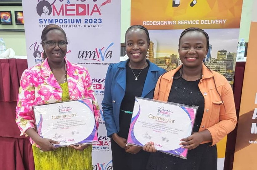 Congs to all the ladies in media who were honoured for their great work at the #Womeninmedia #Symposium with @UMWAandMama. Our  @RuthNagudi celebrates with awardees-our  team leader @janajwang & @UHRC_UGANDA's @RoseMKemi . #MediaMattersUG