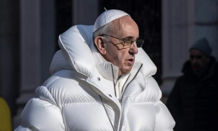 DeBunKerEtoiles's tweet photo. Le pape en doudoune, Macron en éboueur...
Le mouvement est lancé, déjà plusieurs fausses informations ont largement circulé avec des fausses images fabriquées par intelligence artificielle.
L'avenir du fact-checking et de l'information en général s'annonce compliqué... https://t.co/3Bb89BCasX