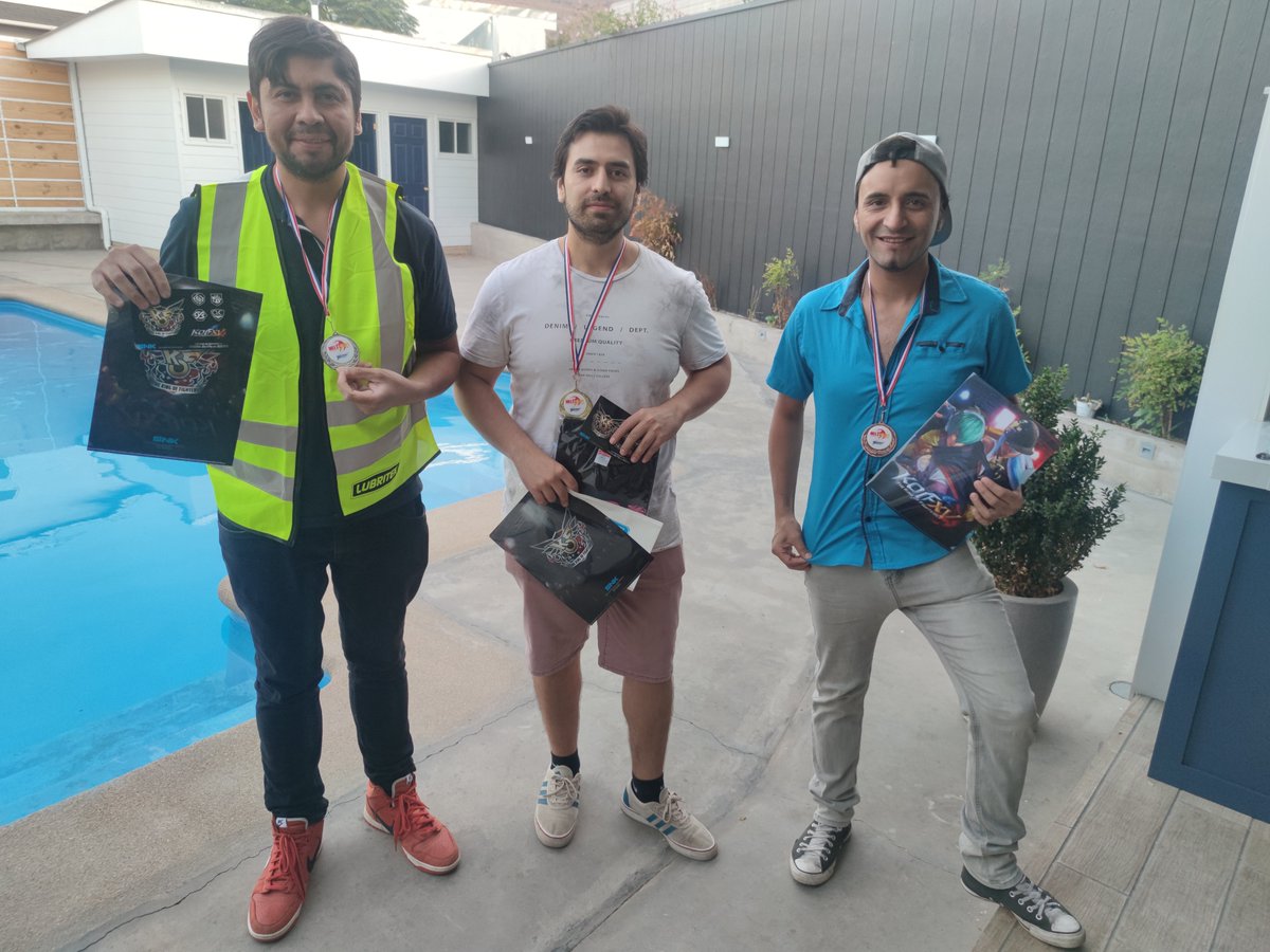 koftchile1's tweet image. Koferos! Tuvimos un fin de semana buenísimo, lleno de risas y competición.

Dejo las postales obtenidas, espero les gusten.

Link fotos:
imgur.com/a/nUK2aRF

#KOFXV #KOF2002UM #CHILE #SNK #LATAM