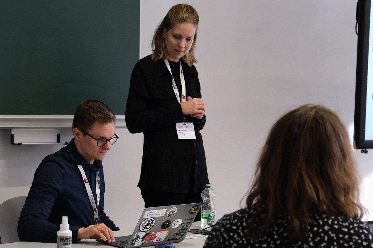 Zur Jahrestagung des Verbands »Digital Humanities im deutschsprachigen Raum« in Luxemburg haben wir mit unseren Forschungskolleg*innen von InTaVia einen Workshop zum Thema „Data Driven Storytelling zu kulturellen Objekten & Biografien“ gehalten. @projectintavia #digitalhumanities