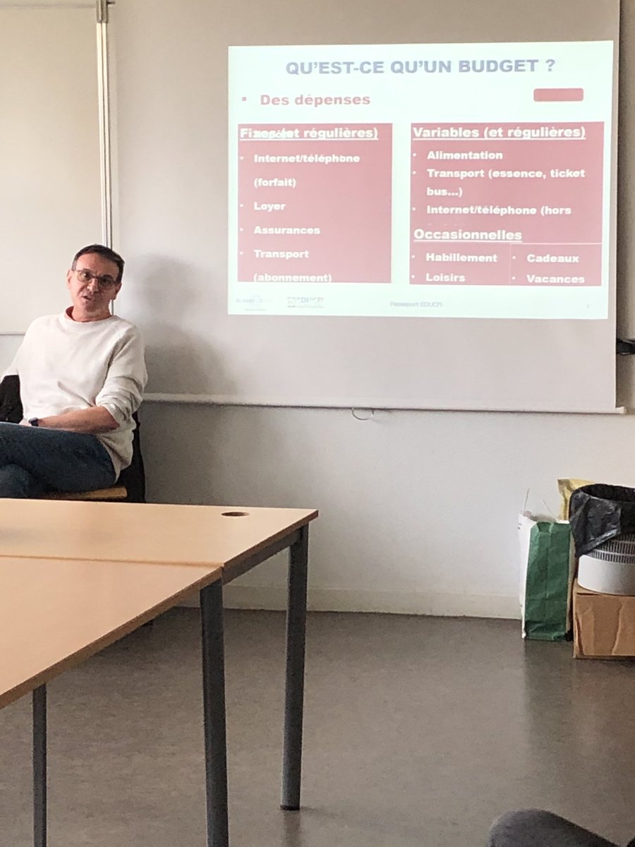 Passeport EDUCFI   En partenariat avec la Banque de France.                   Les classes de 4ème vont être sensibilisés à l’éducation financière pendant toute la semaine 
Un passeport EDUCFI sera délivré aux élèves à l’issue de la formation