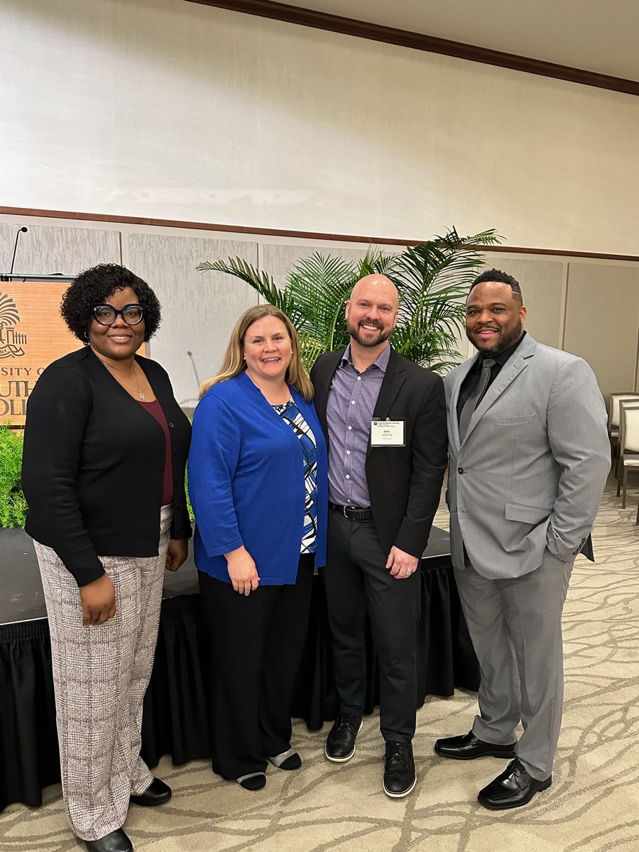 Great presentation by Dr. Martin (AONL President) at the USC leadership summit. Nurse leaders, we have work to do!