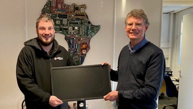 ItsaDigital's tweet photo. Calling Worcestershire charities! 
Our local programme provides refurbished IT equipment for charitable organisations. Local recipients have been community centres, job clubs, refugee groups, care leavers and youth clubs. Apply here : jenny@itschoolsafrica.org  @WorcesterHour https://t.co/m9uLG9EPWA