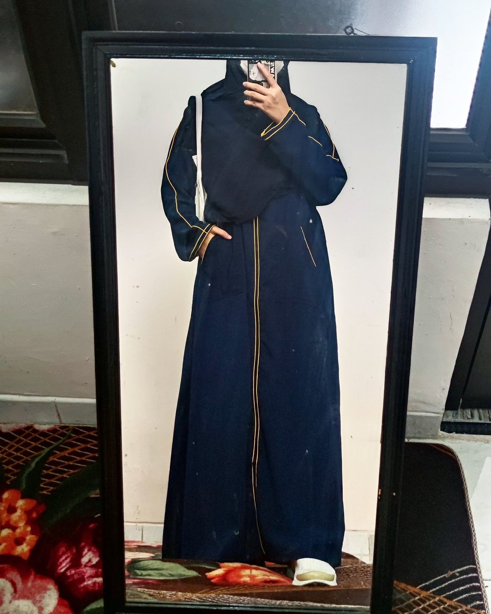 shemaabayaa's tweet photo. Abaya ala Saudi varian Tarim diskon besar besaran jadi hanya 200ribuan!!!

Abaya ASLI SAUDI varian Amman cuma 300ribuan udah free pashmina saudiiii😍😍😍

Buruan yuk mumpung lebaran, stocknya tinggal 3 pcs ajaaa😭🙏🙏 

Tarim https://t.co/sAhFCikKGe

Amman https://t.co/aJJLXlSB4s https://t.co/n73P78bAYB