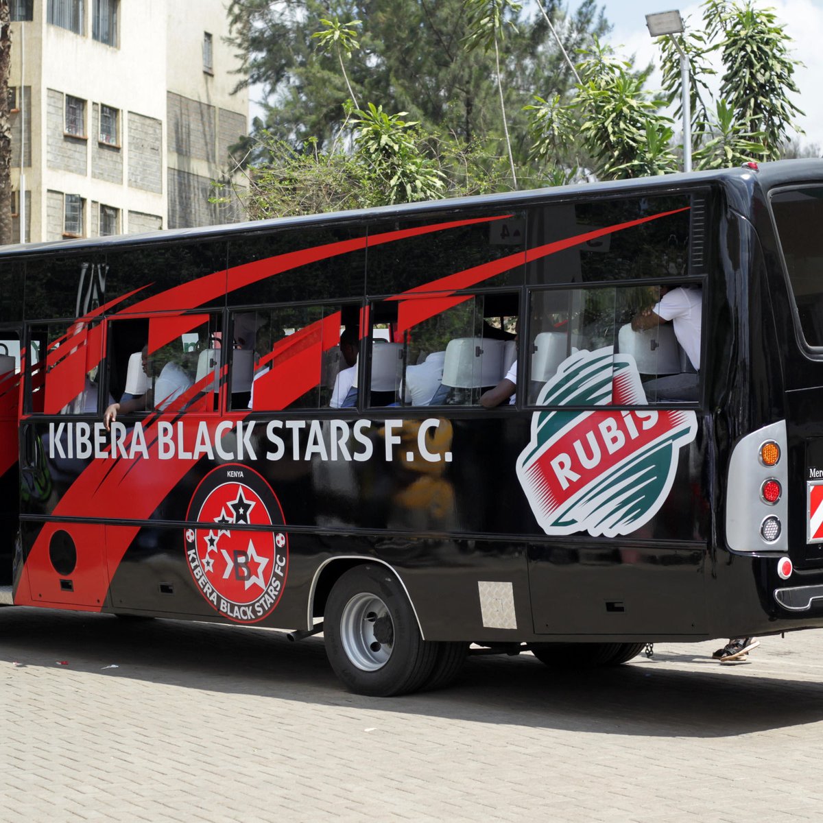 Our mode of transportation vs their mode of transportation.
One is sponsored by nduthis the other is sponsored by Rubis <a href="/RUBiSKenya_/">RUBiS Energy Kenya</a> .
Lakini vitu kwa ground ni different.
#TrustTheProcess
#WeAreKajiado
<a href="/BusRadioKajiado/">Sauti ya Kajiado</a> <a href="/KajiadoGov/">Kajiado County Government</a>