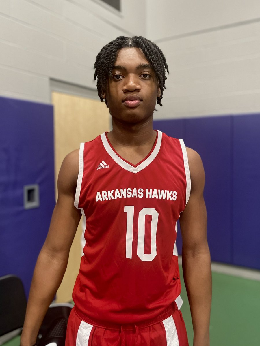 GradyMajors's tweet photo. 💥Real Deal In The Rock Realest💥
2024 6’3 SG Kanard Turner

📝 One of the best pure shooters in Arkansas’s 2025 Class! His ability to get to his spots on the court by any means necessary is elite &amp; he knows the right moments to take over

@KanardTurner @ArkansasHawks
@RealDealLR https://t.co/yEXnBNUDV8
