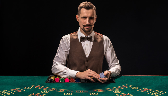 Do you know how to read other player's poker faces at the table?
Use our tips to improve your poker game!
casinos.us/blog/poker-fac…

Written by @MikeJDavies4