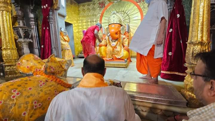 BhajanlalBjp's tweet photo. भारतीय जनता पार्टी प्रदेश अध्यक्ष का पदभार ग्रहण कार्यक्रम के पश्चात् जयपुर के प्रसिद्ध मोती डूंगरी स्थित श्री गणेश मंदिर पर नवनियुक्त प्रदेशाध्यक्ष श्री सी पी जोशी जी के साथ दर्शन कर आशीर्वाद प्राप्त किया एवं प्रदेशवासियों के मंगलमय जीवन की कामना की । @cpjoshiBJP @BJP4Rajasthan https://t.co/kVFgeNoXIC