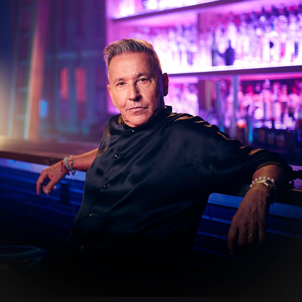 AliciaRocio's tweet photo. @montanertwiter Empezamos la semana muy bien !! #TipoBello ...saludos desde Paraguay, te extrañamos por aca.. #ULDM https://t.co/Ig8QS4DGEd