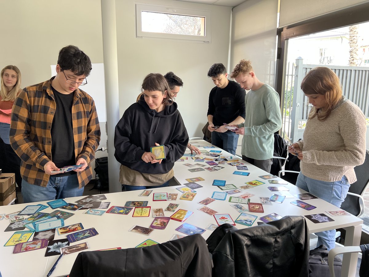 BInetwork_srl's tweet photo. Oggi 27 marzo è iniziata l��Academy promossa da @BInetwork_srl  in collaborazione con @RandstadItalia
Stay tuned! 📸 
#welovedata #business #lavoro #ricercalavoro #digital #education #formazione #team #crescita #job #jobsearch #dataanalyst https://t.co/zHf4QMYdfN