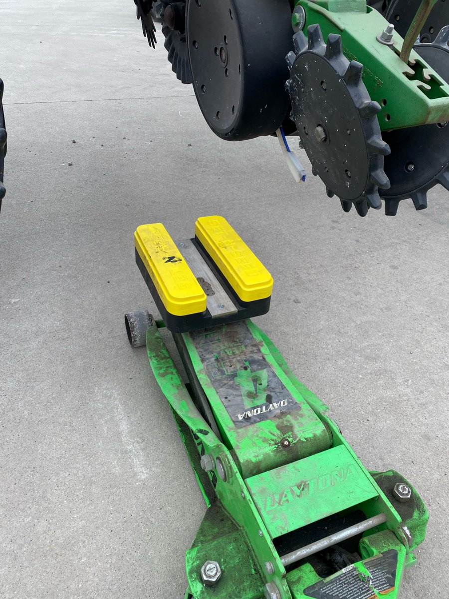 JennerCompanies's tweet photo. Our Jenner Precision team has been busy! One of our techs used the Set-N-Seed tool to calibrate row unit depth. These three rows are neighbors, and all needed to be in a different notch to achieve a 2-inch depth. #Spring23 #Plant23 #JennerPrecision #PrecisionAg https://t.co/tp1srtIoai