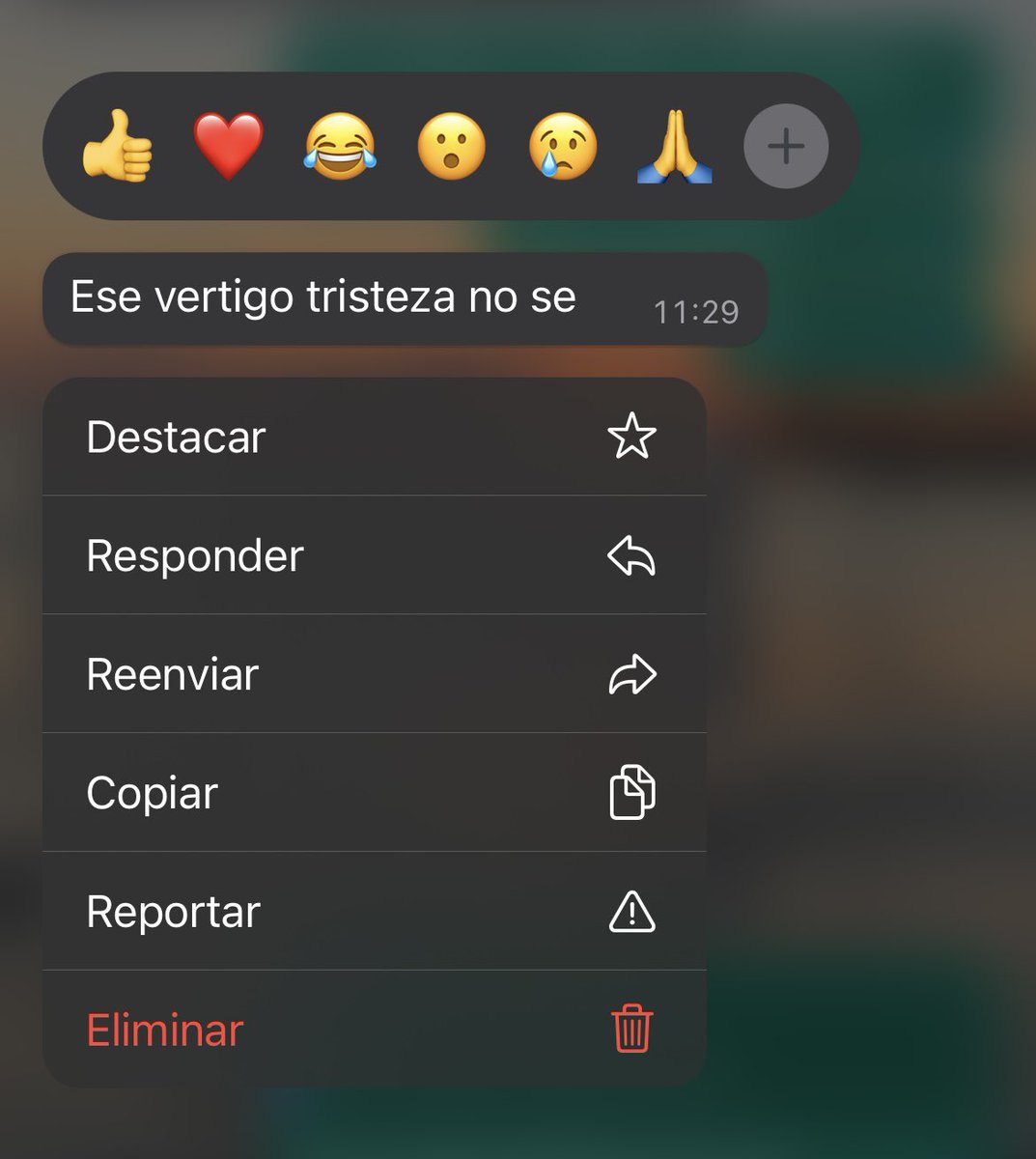 a mi la tristeza siempre me generó sensación de vértigo, ese noseq horrible en el pecho, y ahora una amiga me dice q siente exactamente eso. me siento comprendida