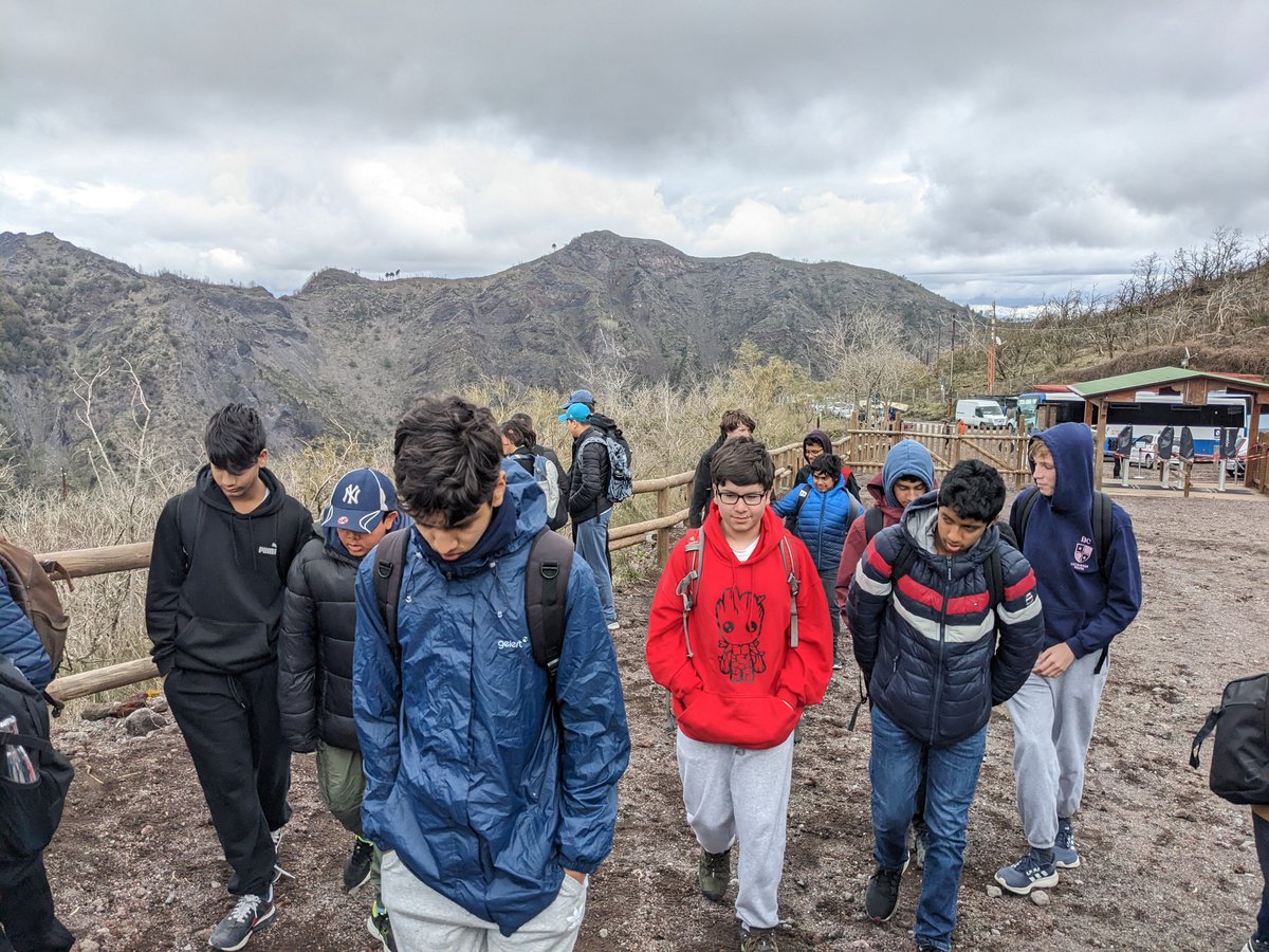 MTSClassics's tweet image. The ascent of Vesuvius