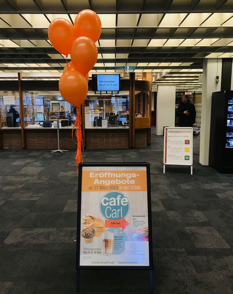 Mit Redebeiträgen des Direktors der Staats- und Universitätsbibliothek Hamburg Carl von Ossietzky, Prof. Robert Zepf, der Vizepräsidentin der Universität Hamburg, Prof. Susanne Rupp, und des Geschäftsführers des Studierendenwerks Hamburg, Sven Lorenz, fa… instagr.am/p/CqSbx8etJyd/
