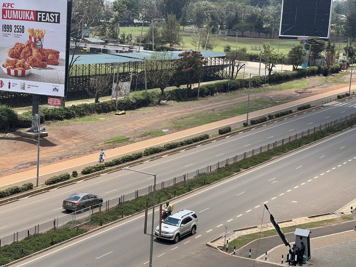 odhiambodon's tweet photo. “Regardless of our affiliations,we now face a significant threat to our livelihoods. This political issue demands our immediate attention &amp; concerted effort to address it.”  Worth noting that this is one of our busiest roads. https://t.co/cqa9OeLcna
