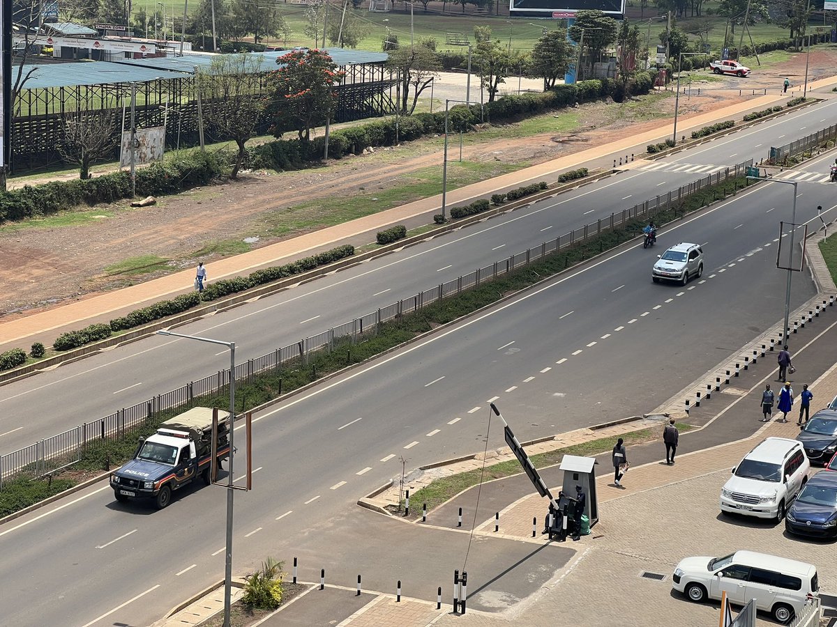 odhiambodon's tweet photo. “Regardless of our affiliations,we now face a significant threat to our livelihoods. This political issue demands our immediate attention &amp; concerted effort to address it.”  Worth noting that this is one of our busiest roads. https://t.co/cqa9OeLcna