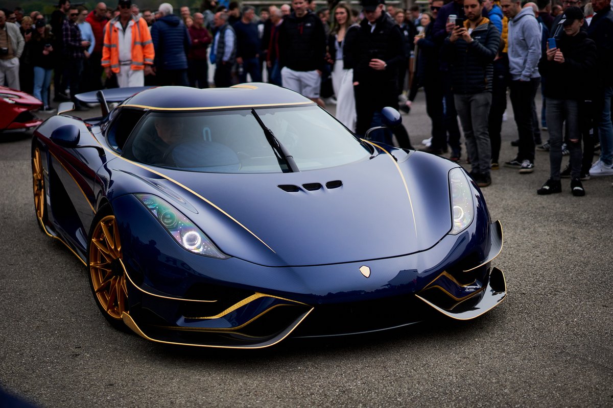 Tickets are now available for Supercar Sunday on 7 May 🎟

We kick the Breakfast Club season off in style with some of the fastest and most admired cars on the planet. 

Book your free ticket: goodwood.com/motorsport/bre… #GoodwoodMotorCircuit #GoodwoodBreakfastClub