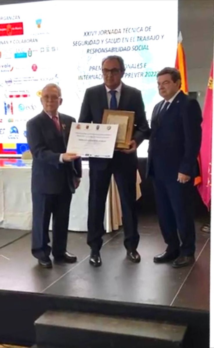 AVS ha sido galardonada con el premio PREVER 2022 de la prevención concedido por el Consejo General de Profesionales de Seguridad y Salud en el Trabajo.
Este preciado galardón es sin duda un valor añadido al buen hacer de los Profesionales de AVS.

¡¡ Enhorabuena compañeros !!