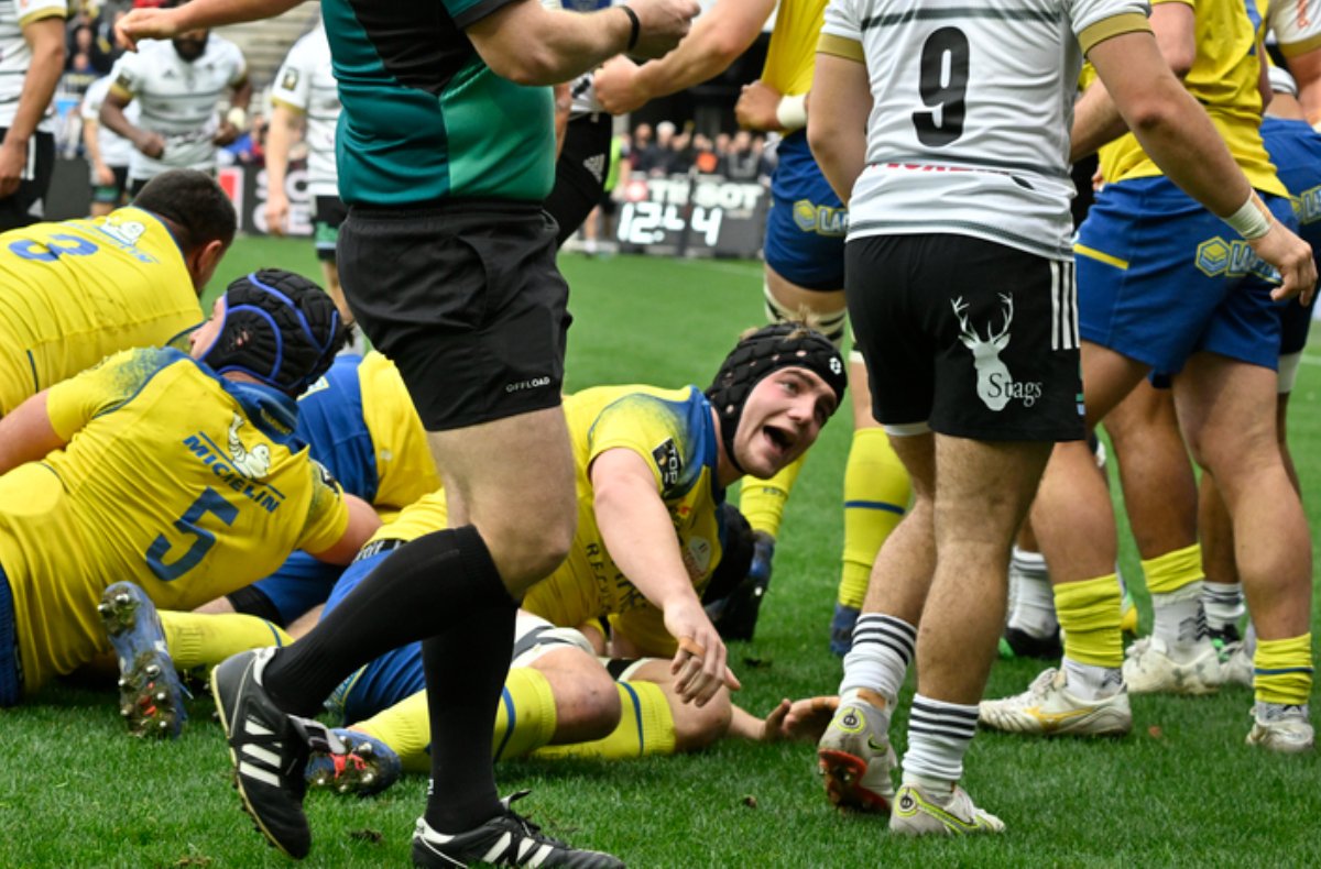 LaMontagne_TDS's tweet photo. Rugby / ASM Clermont : Thibaud Lanen a séduit son entraîneur Christophe Urios #rugby #ASMClermont #Lanen #Urios #Top14
https://t.co/3yXWXFZpeT https://t.co/jwz9IG8nYC