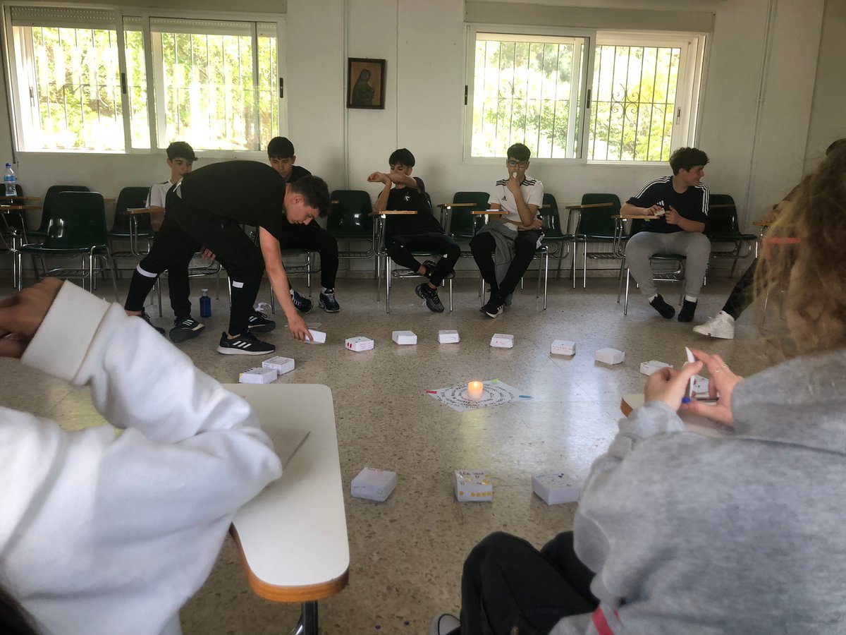 cardenalSPH's tweet photo. ¡ENTRAR dentro para SALIR fuera!✨  Esta ha sido la experiencia en el retiro de 3° ESO. Nos descubrimos como POSIBILIDAD para las personas y alentamos la vida de cada uno😍 . #experiecniaSPH #innovacioneducativa https://t.co/12nBt44ArA