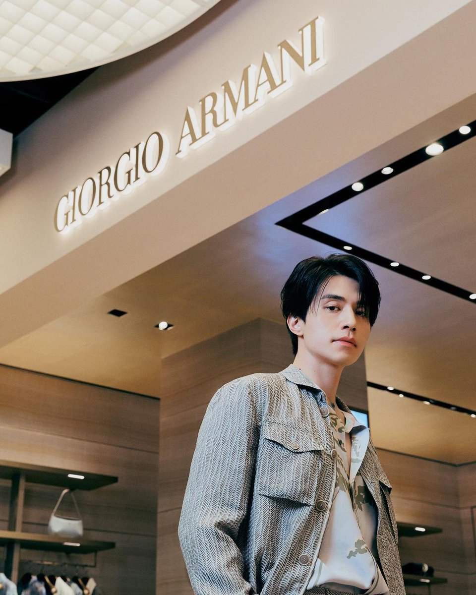 wook_neohee's tweet photo. #HOXY #GiorgioArmani #LeeDongWook https://t.co/zX8z7w6CTo
