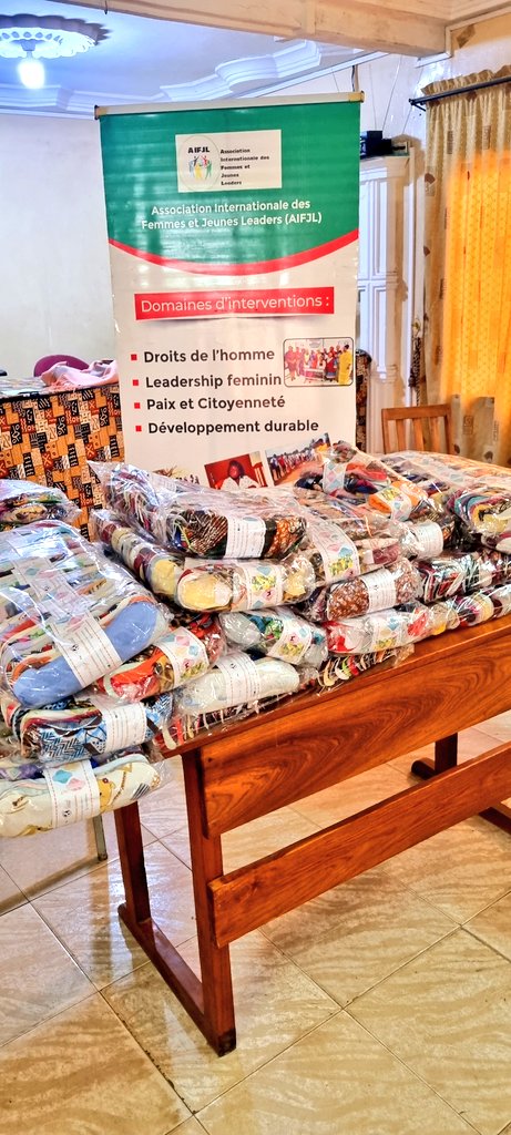 AifjlA's tweet photo. #20Clubs de la région centrale renforcés sur "Le digital au service des filles pour le maintien d'une bonne hygiène menstruelle"Merci @UNFPA_TOGO pour les serviettes hygiénique réutilisable afin de renforcer les moyens d'actions des filles contre les VBG et briser les stéréotypes https://t.co/F6B8uNRlCI