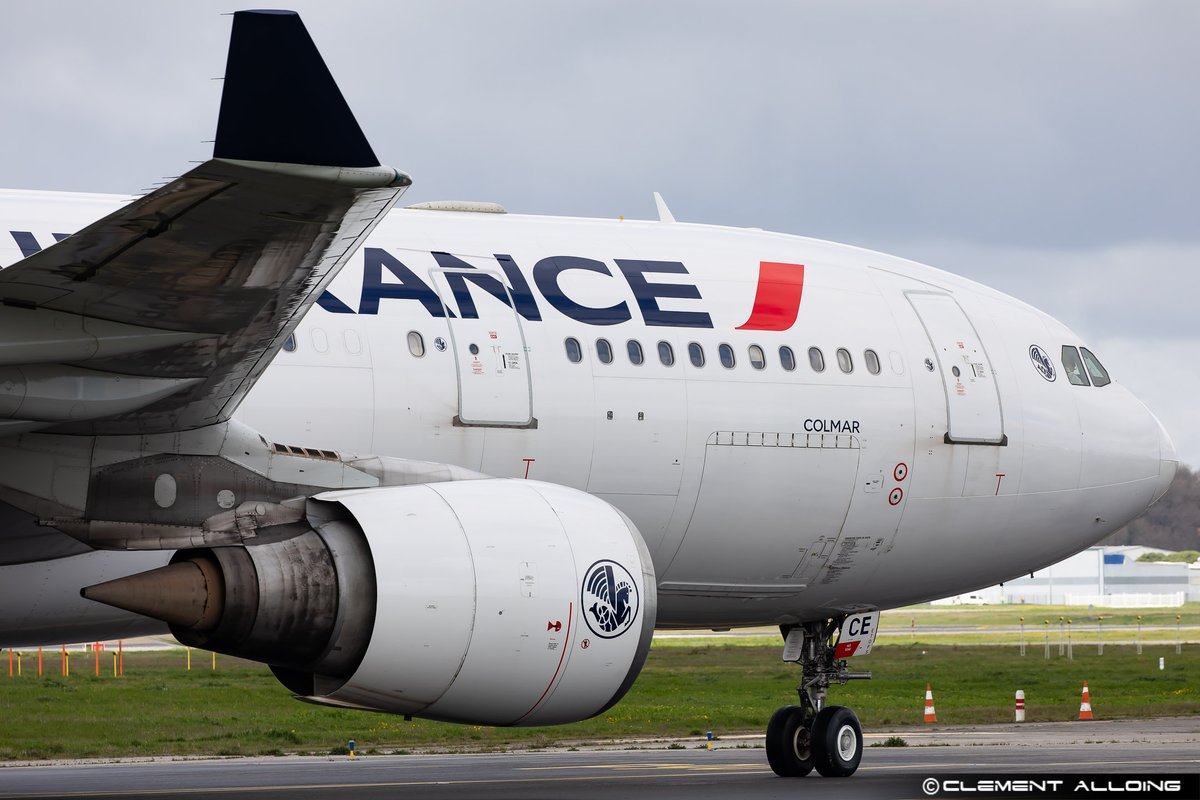 CAlloing's tweet photo. This morning @AirFranceFR send one of their @Airbus #A332 for maintenance ! 1st A330 for me 😅😅This aircraft is named to the city of @villecolmar ! #AFR375V on @RadarBoxCom  #FGZCE ! #Avgeeks #AvGeek https://t.co/60Z7444GNq