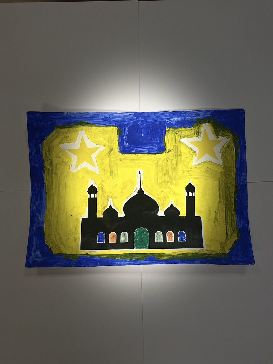 Patients at #StewartHouse have been celebrating #Ramadan by creating this artwork. We are really pleased with the end result and would like to share this with everyone. #Ramadanmubarek #reflection 🙏🏽