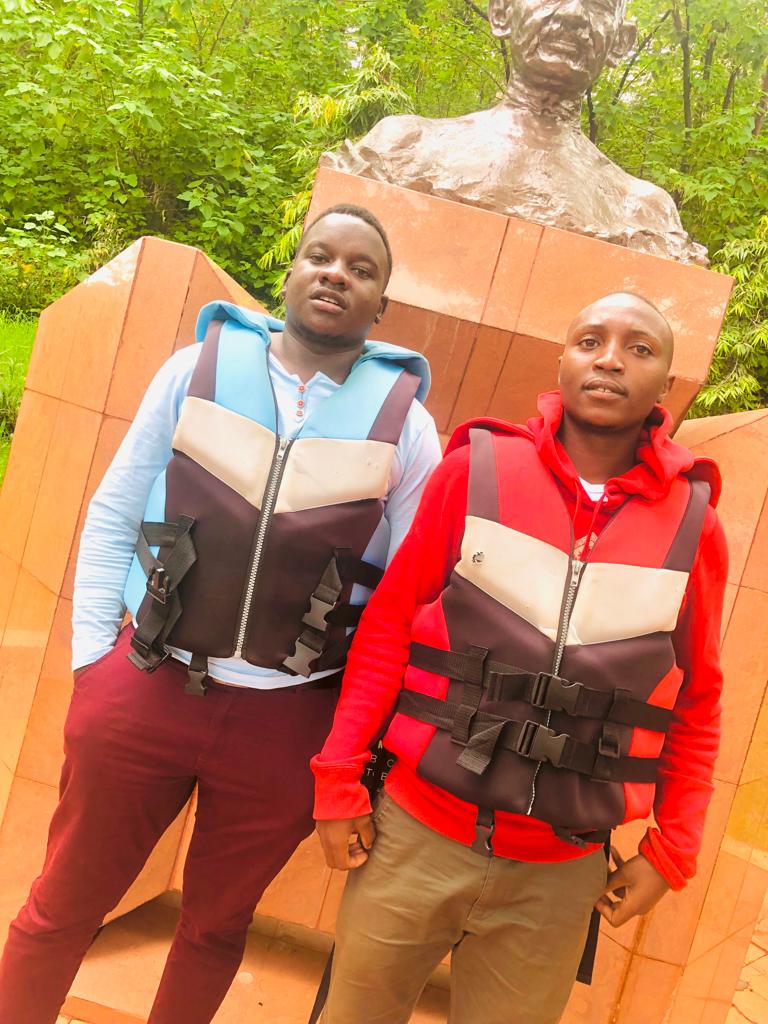 The longest river in the world 🌍 is in Uganda 🇺🇬🇺🇬. while in Jinja 🤣 I visited it's source. God created beautiful things in nature. I love adventure 😍