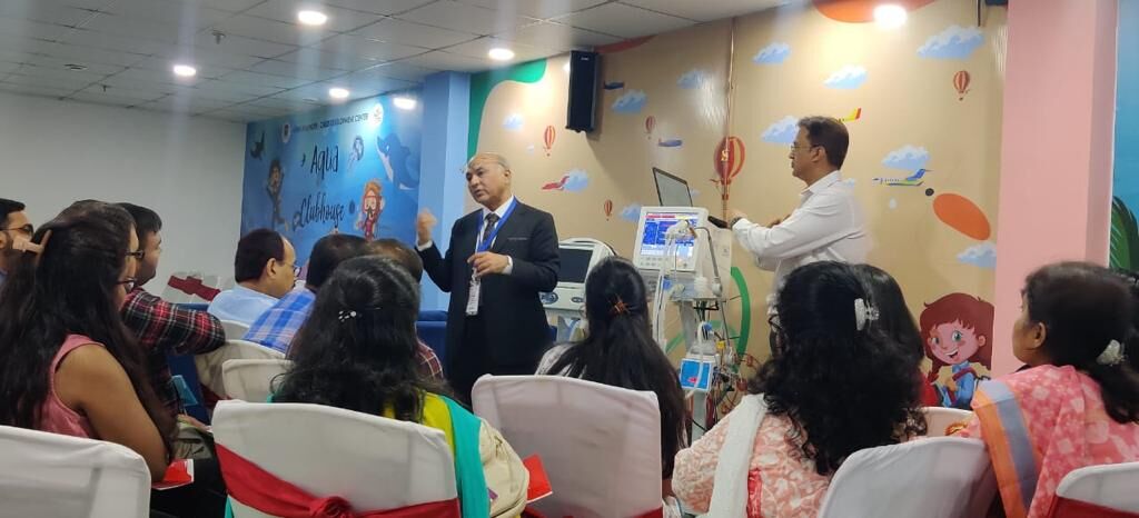 BPLMedTech's tweet photo. Dr Yogesh Vijay & Dr Ashish Mehta in an informative workshop on Leoni Plus, our advanced #NeonatalVentilator, at Hope Hospital in Jaipur as part of the #IAPNEOCON. The workshop aimed to educate on how Leoni Plus can help improve patient outcomes in #NeonatalCare https://t.co/sNwuKVsezt