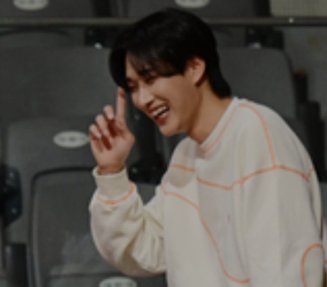 gyeomhoon_ox's tweet photo. Look at jaehan's smile 🥺🧡

#OMEGA_X #오메가엑스 #JAEHAN #재한 https://t.co/ywZGmMBNRR