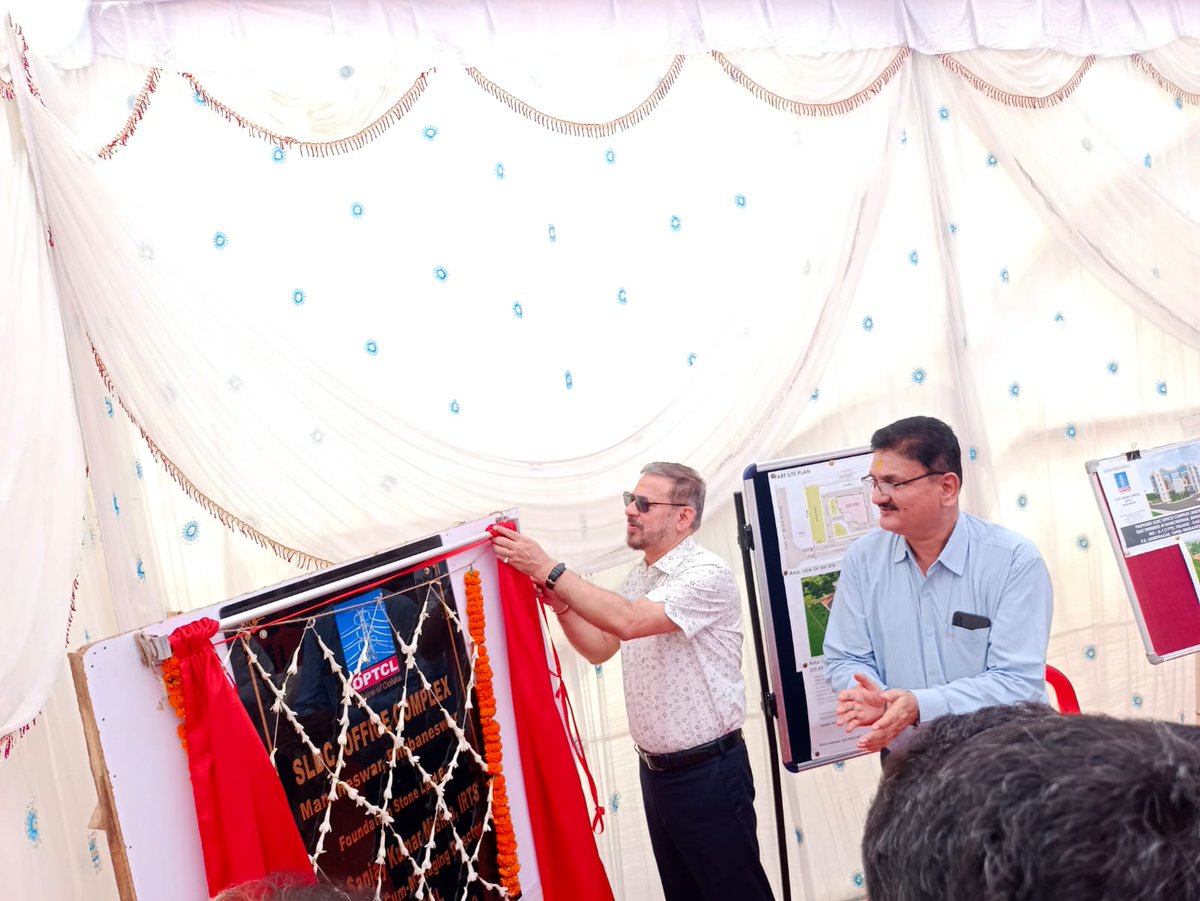 OPTCL_Odisha's tweet photo. Sri Sanjay Kumar Mishra,IRTS,CMD OPTCL today laid the foundation stone for new SLDC Complex. This Rs.25Cr. worth G+7 multi-storeyed building will be utilized for the functioning of State Load Despatch activities. https://t.co/dHGZNXKvGH