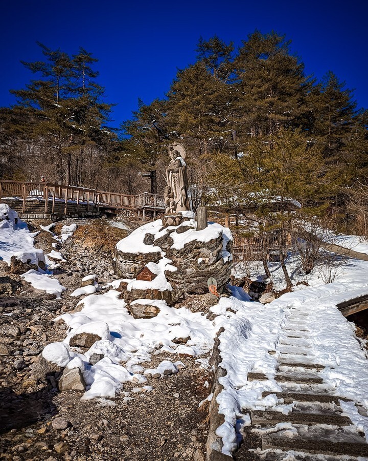 EkoDuJapon's tweet photo. Je suis tombé amoureux de la beauté tranquille de Kusatsu. Ses sources chaudes, son calme et son air frais font de cette ville un endroit magique. 
.
.
.
.
.
.
.
.
.
.
#kusatsu
#japon
#voyage
#onsen
#sourcechaude
#nature
#paysage
#montagne
#zen
#detente
… https://t.co/g7fPQptrQB https://t.co/OYavB7zhas