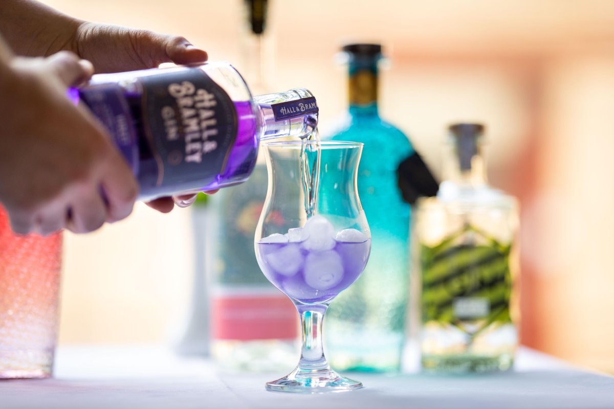 finediningtrain's tweet photo. Our Dining Trains are already very classy affairs, but if you wanted to knock it up another notch you could always book onto one of the Gin or Wine Tasting Diners! 🍸 🍷 😋

Be sure to use the code TASTE23 when making your booking to get a 10% discount: https://t.co/u3L1UJTdKT https://t.co/OoL7D0E4o7