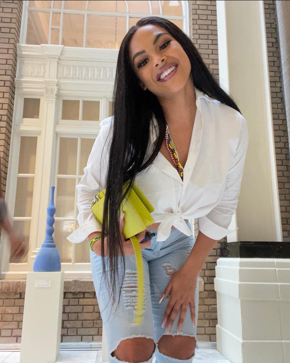 MrSmegOfficial's tweet photo. International lunch date loading 🇺🇸🤍❤️ https://t.co/jVgj3GW9QN