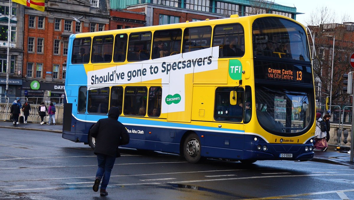 PrDOOH's tweet photo. Another bus belter from @Specsavers 👓 https://t.co/zAd7B0EUrA