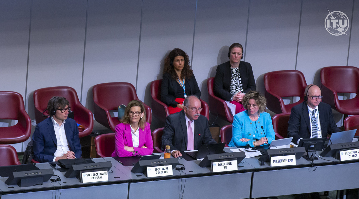 ITUradiocomms's tweet image. Mario Maniewicz Dir @ITURadiocomms 
&quot;Discussions at the 2nd session of the Conference Preparatory Meeting CPM23-2 will pave the way to a successful #ITUWRC. Our work will have tremendous impact on the future development of radiocomm technologies &amp;amp; the  attainment of #sustdev&quot;