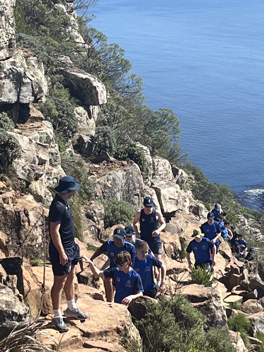 CricketClifton's tweet photo. Lions Head ⬆️ &amp; ⬇️ this morning ✅ https://t.co/VZc93FDSKa