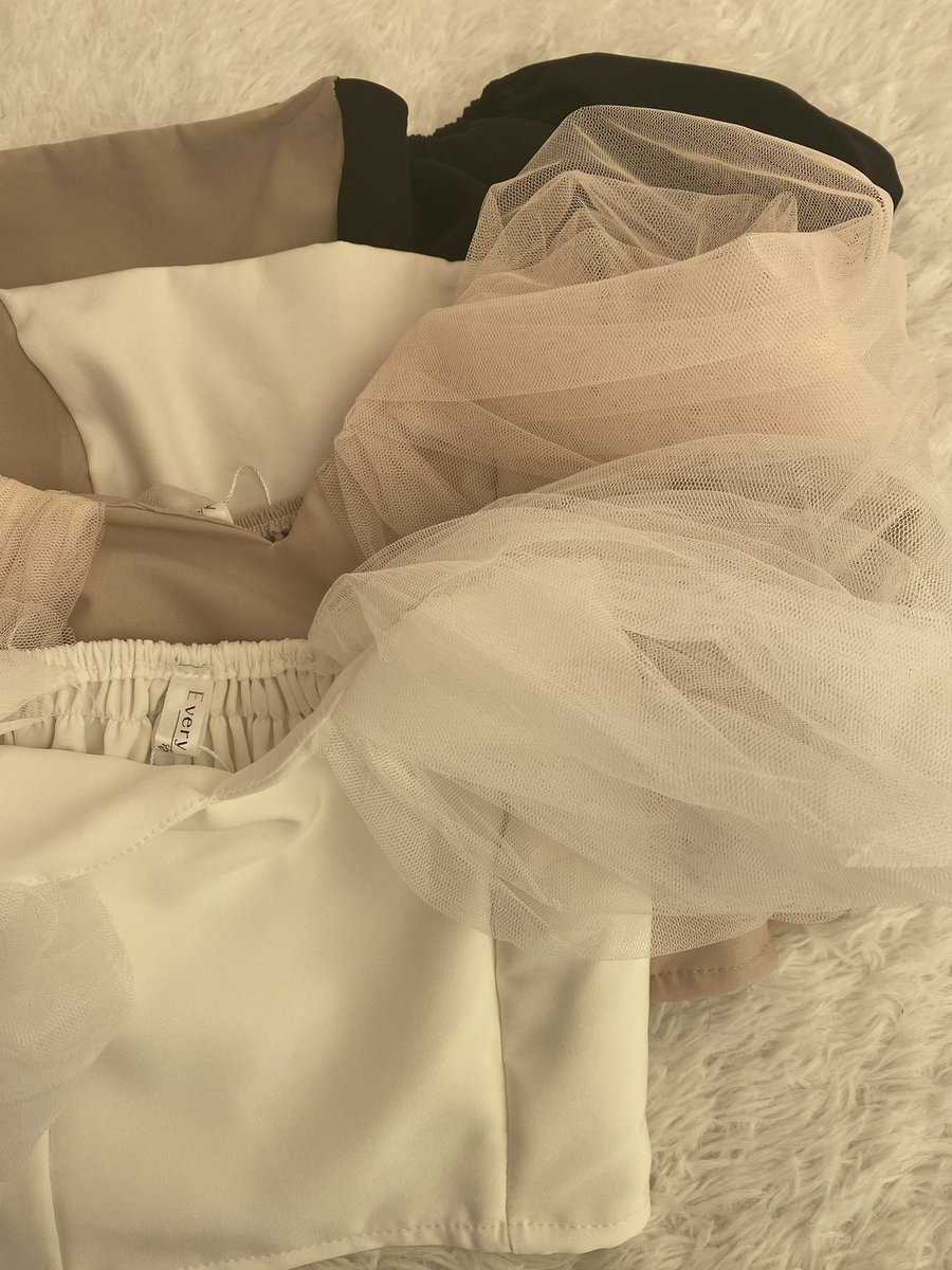 minjoo18010's tweet photo. #โล๊ะตู้ มีทั้งมือ1&amp;2 นะคะ🧺✨ เป็นตัวโชว์ในร้านเอามาโล๊ะขาย ค่าส่งเหมาๆ 35฿📌 เดี่ยวมาลงค่ำๆน้า #ส่งต่อเสื้อผ้ามือสอง #โล๊ะตู้เสื้อผ้า #ตลาดนัดnewjeans #เสื้อผ้ามือสองสภาพดี  #TheGreatestLalisaDay https://t.co/LuybUxH1st