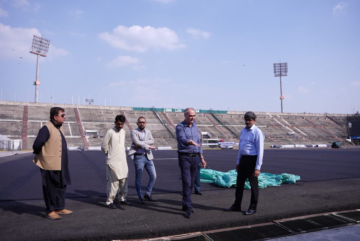 SECYASP's tweet photo. Inspected Turf and Shock Pad installation process at National Hockey Stadium Lahore. Issued directions to increase speed of development work. We are hopeful to revive hockey activities at Iconic National Stadium in the month of May-June 2023. 
@CS_Punjab @Sports_BoardPB https://t.co/bbSNh0BKQZ