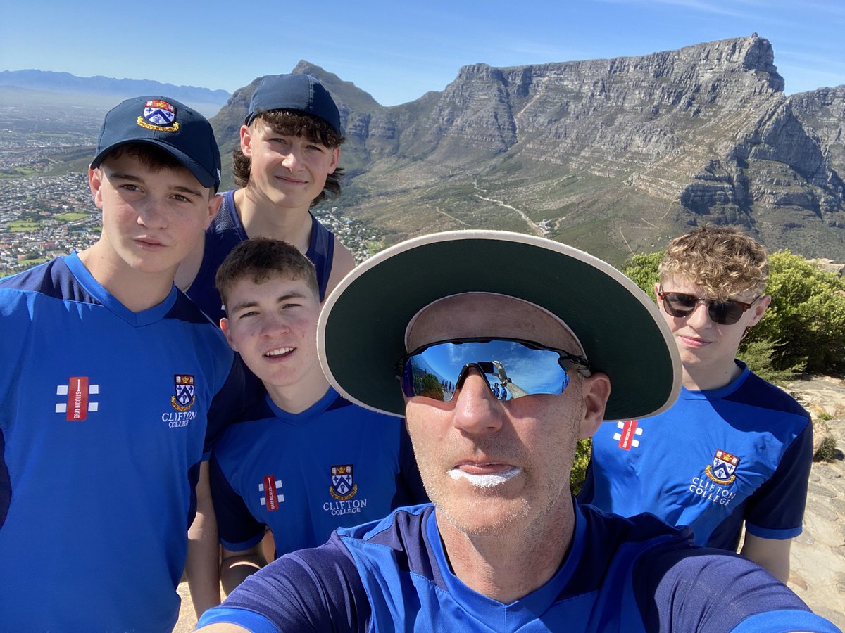 schoolhouse_cc's tweet photo. Tourists bossing Lions Head this morning #awaydays https://t.co/wpPNOUtyt8
