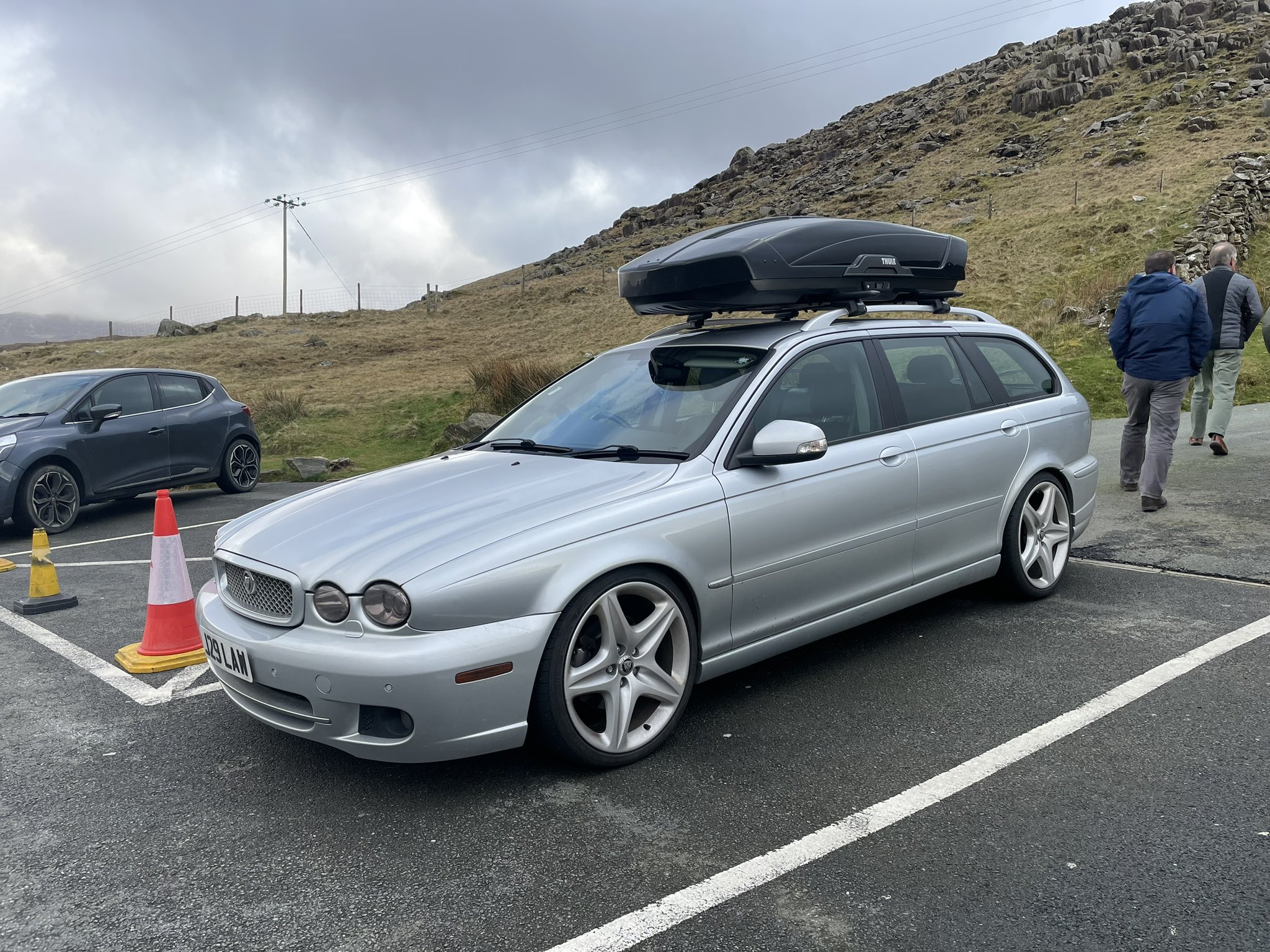 Jaguar x type roof rack hotsell