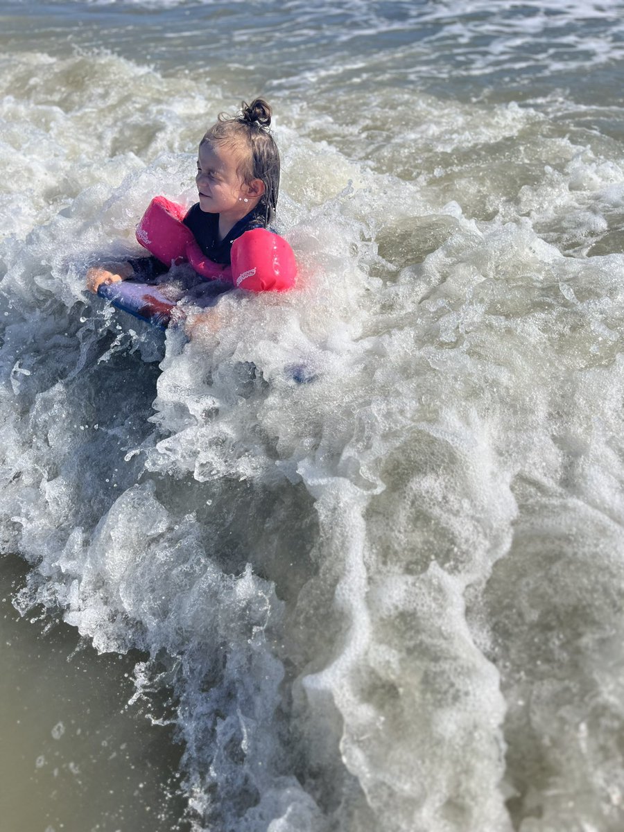 tonikayo's tweet image. The water was too cold for me, but not these two!! #WaterBabies #BeachBums ☀️🏖️ 🌊