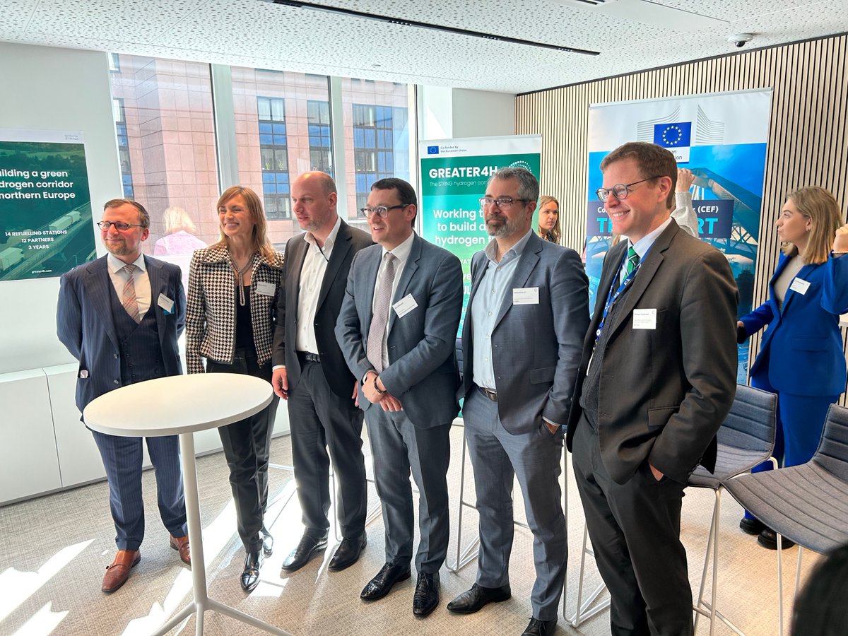 2 complementary projects, H2Accelerate TRUCKS (launched on 14.03) &amp; Greater4H, launched today, will enable deployment of 150 #H2 trucks and respectively 8 heavy-duty H2 refueling stations, to facilitate the transition to H2-powered heavy-duty transport. bit.ly/3z83xTR
