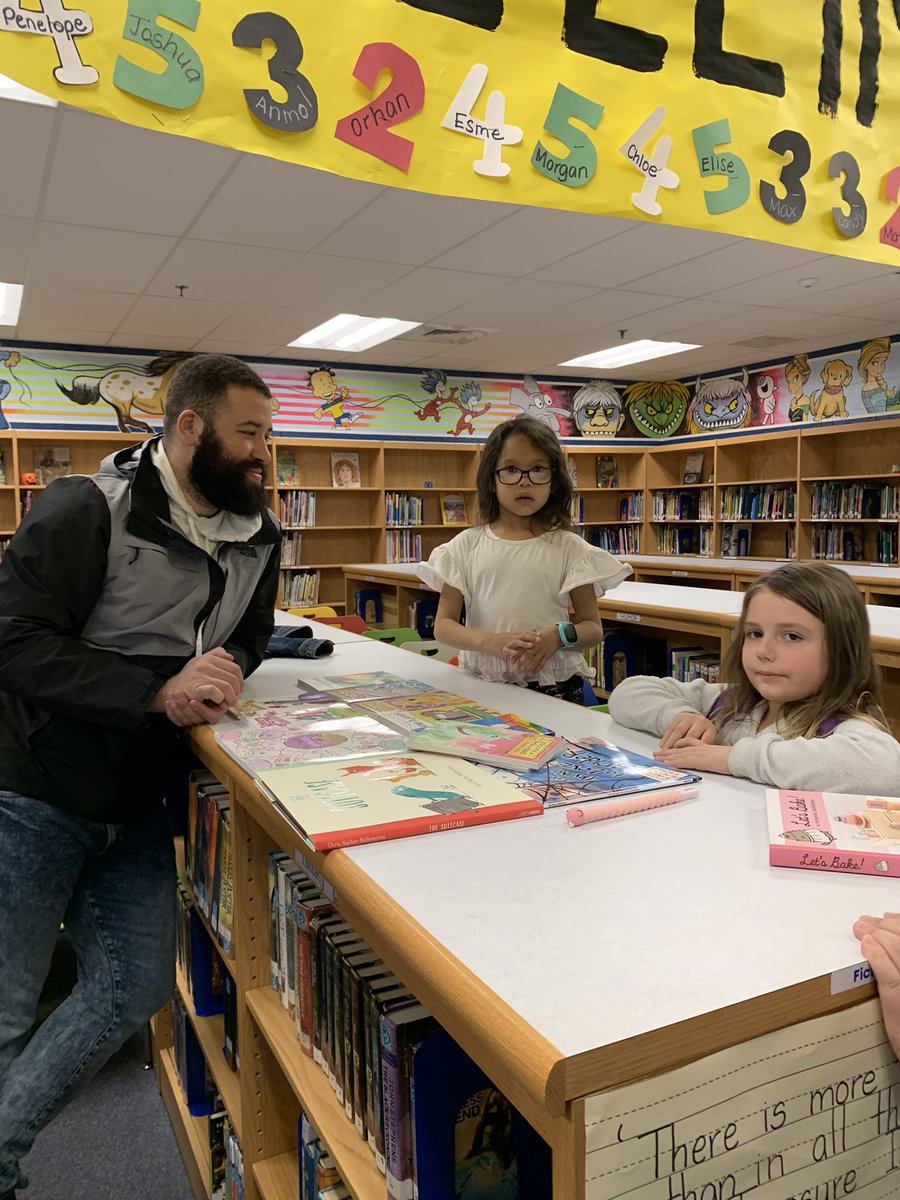 MVESroars_lib's tweet photo. Book Fair decisions. Rough. @mvesroars https://t.co/3SJFOgvaQE