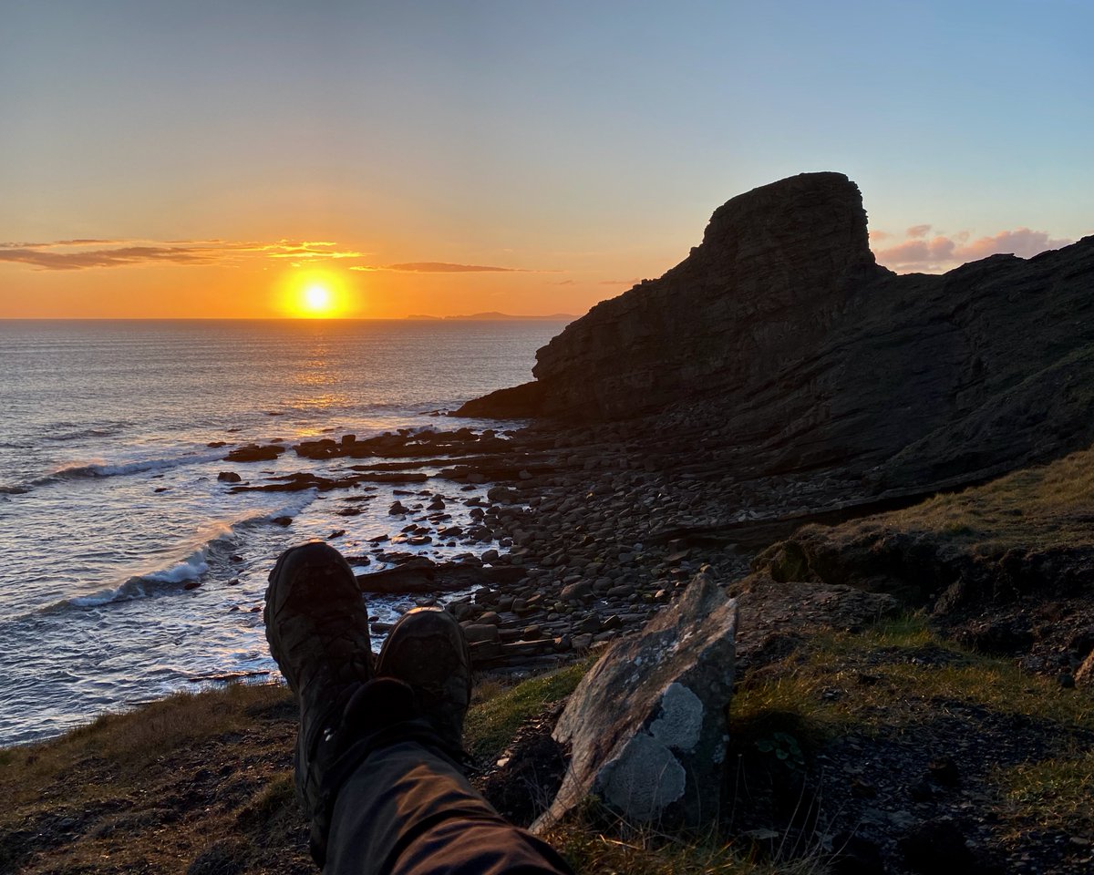Happiness...watching the sun set near #ricketshead after a fab walk on the #pembrokeshirecoastalpath from #noltonhaven to #newgale yesterday ❤️🏴󠁧󠁢󠁷󠁬󠁳󠁿

@StormHour @ThePhotoHour @ItsYourWales @W4LES @VisitPembs @WalesCoastUK #welshpassion #pembrokeshirecoast #walescoastpath #westwales