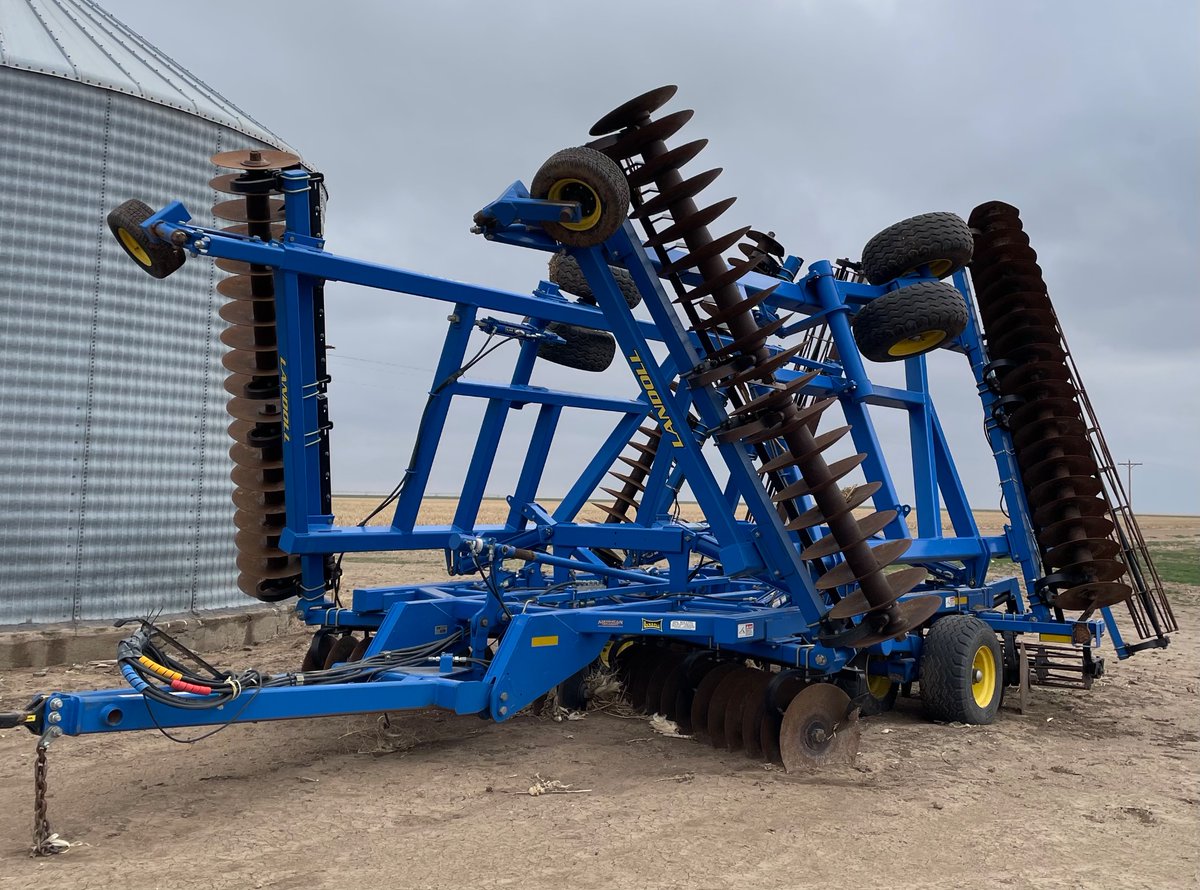 Paige Clawson tweet media