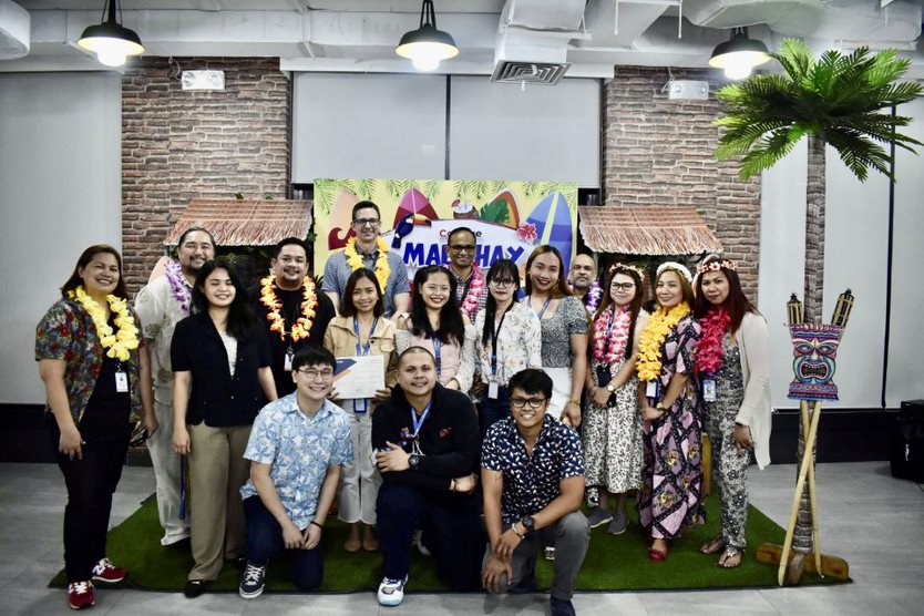 Coforge_Tech's tweet photo. Coforge BPS Philippines team members warmly welcomed Coforge EVP Maddee Hegde &amp; Fifth-Third Bank SVP Jake Sieving at a Luau Party-themed town hall. This fun event was based on the Filipino parlor game known as Kalamansi Relay. Here are some glimpses of the event. https://t.co/rwISP8OwBp