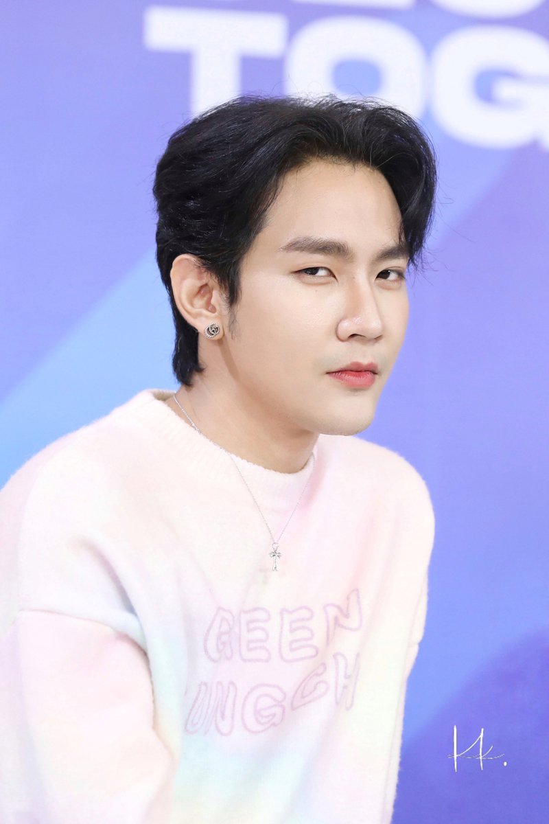 KK_gallery's tweet photo. คิดแคปชั้นรูปไม่ออก 😌

#ขุณขิมมอญ @KiimMon
#LIPSGarçonxKimmonCopter https://t.co/zsmxFPYAU2